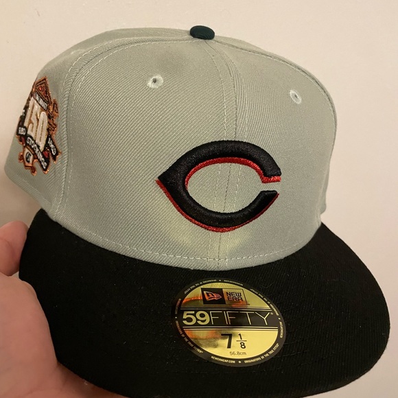 All the right Rushmore Cincinnati reds 150 stockings patch size 7 1 8 Brand new Hats